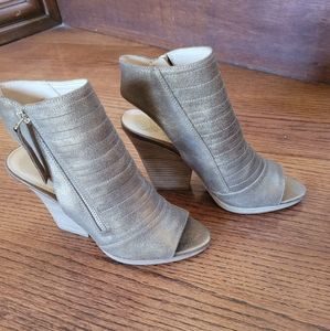 Vince Camuto Javette Bronze shoes